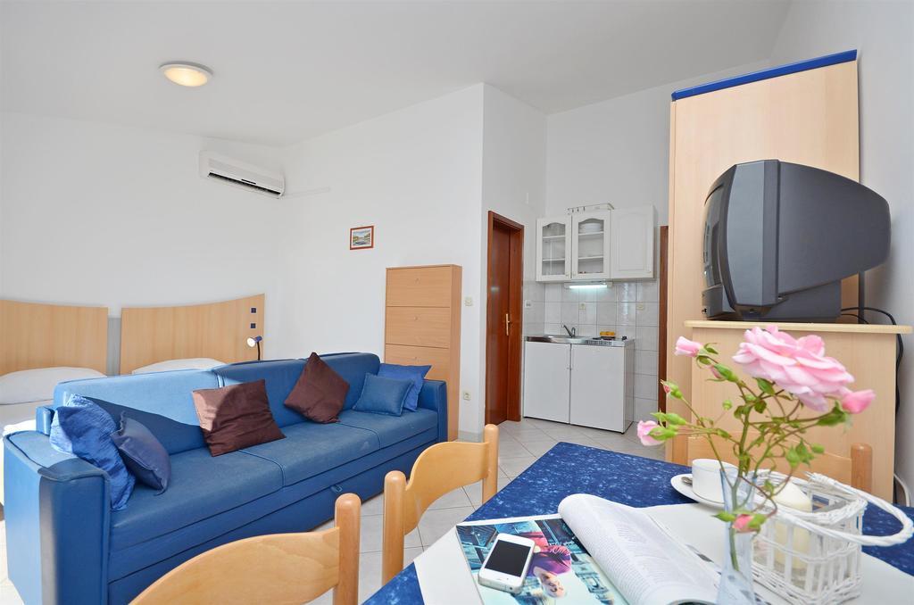 Apartments Mira Tribalj Εξωτερικό φωτογραφία
