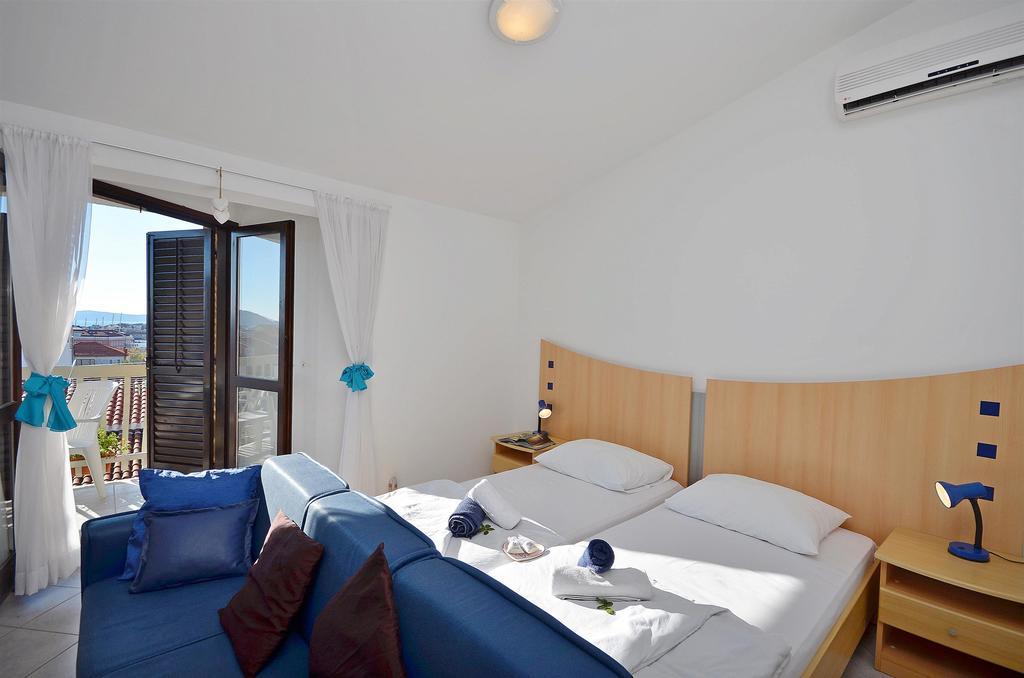 Apartments Mira Tribalj Εξωτερικό φωτογραφία