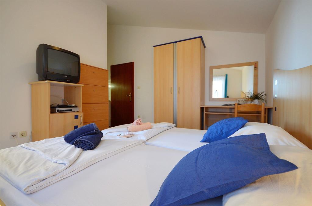 Apartments Mira Tribalj Εξωτερικό φωτογραφία