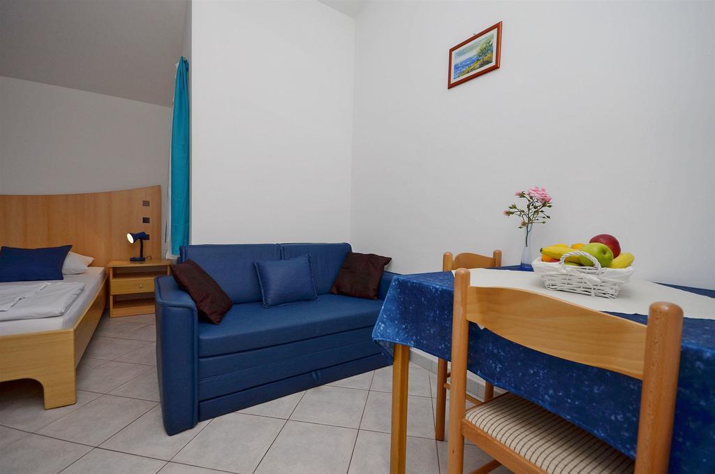 Apartments Mira Tribalj Εξωτερικό φωτογραφία
