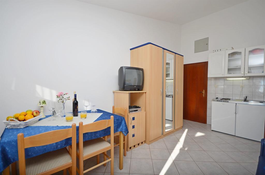 Apartments Mira Tribalj Εξωτερικό φωτογραφία